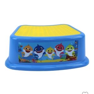 Baby Shark Kids Step Stool